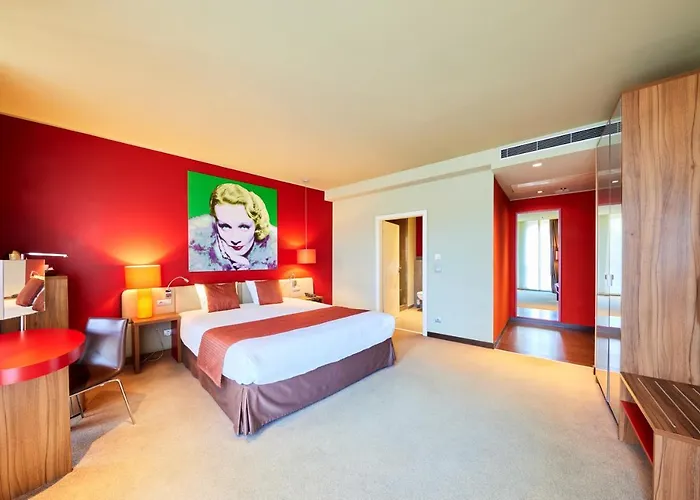 Clarion Congress Hotel